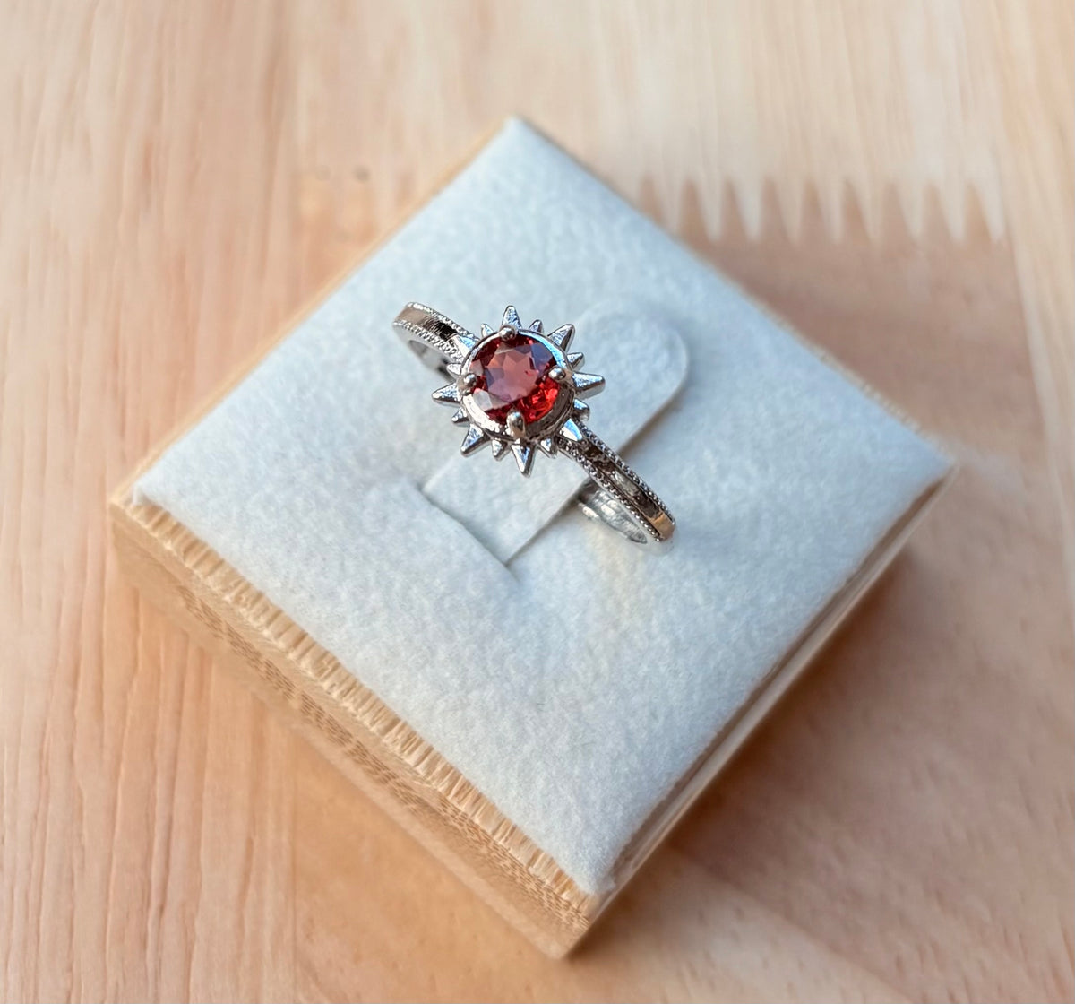 Granat Sonnen-Ring