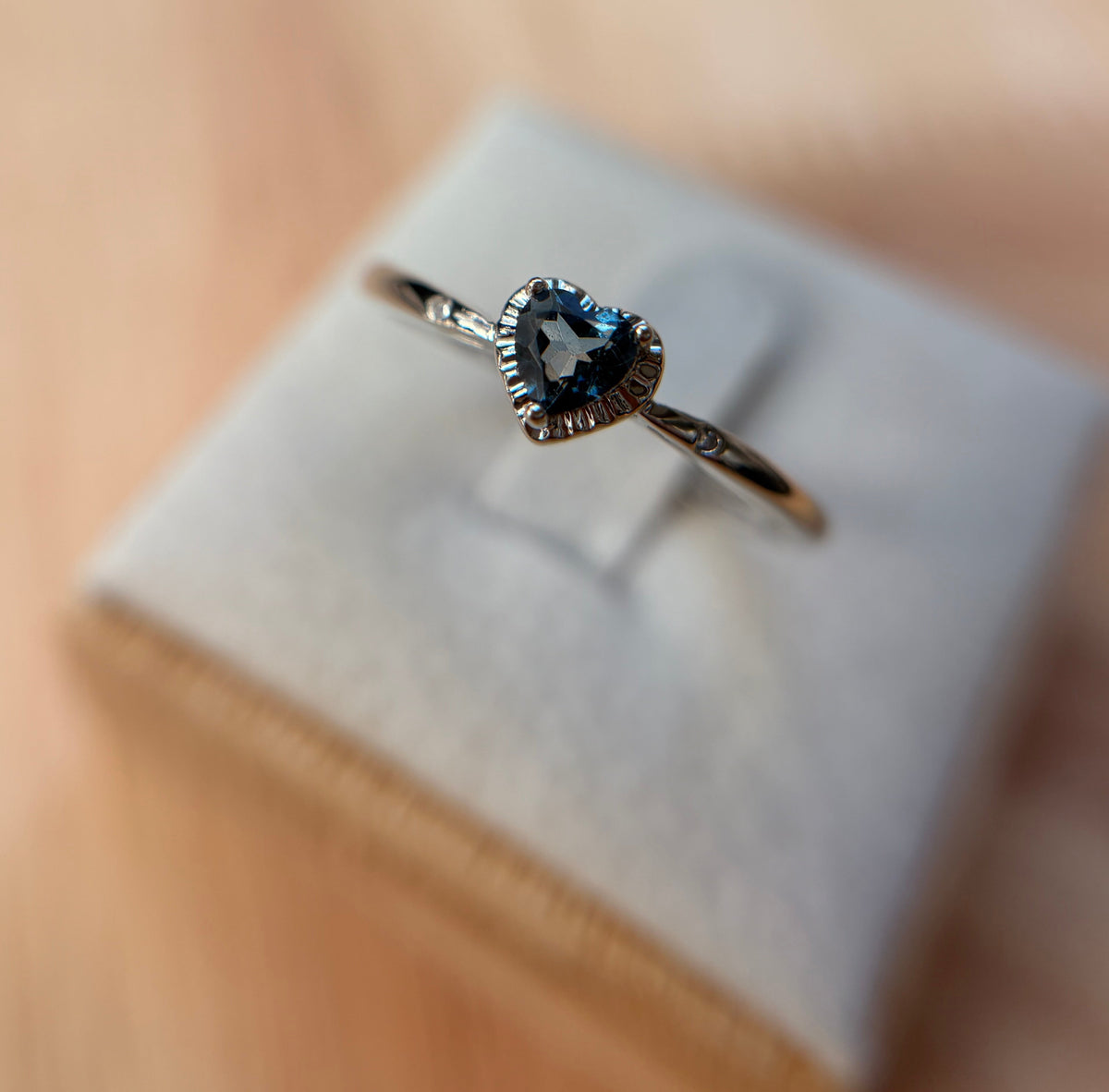 London Blue Topas Herzring