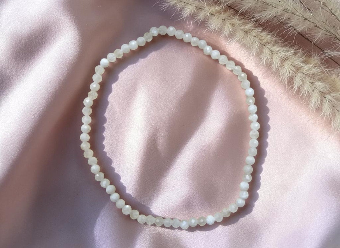Mondstein (weißer Labradorit) Armband | faccetiert