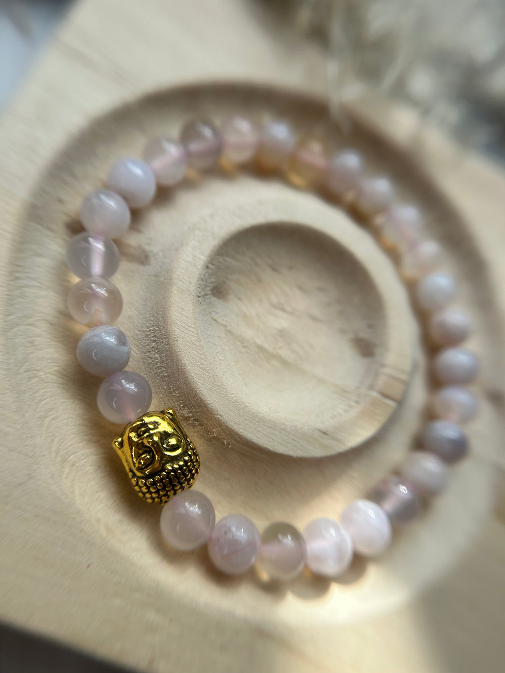 Kirschblütenachat mit Buddha Charm | Gold