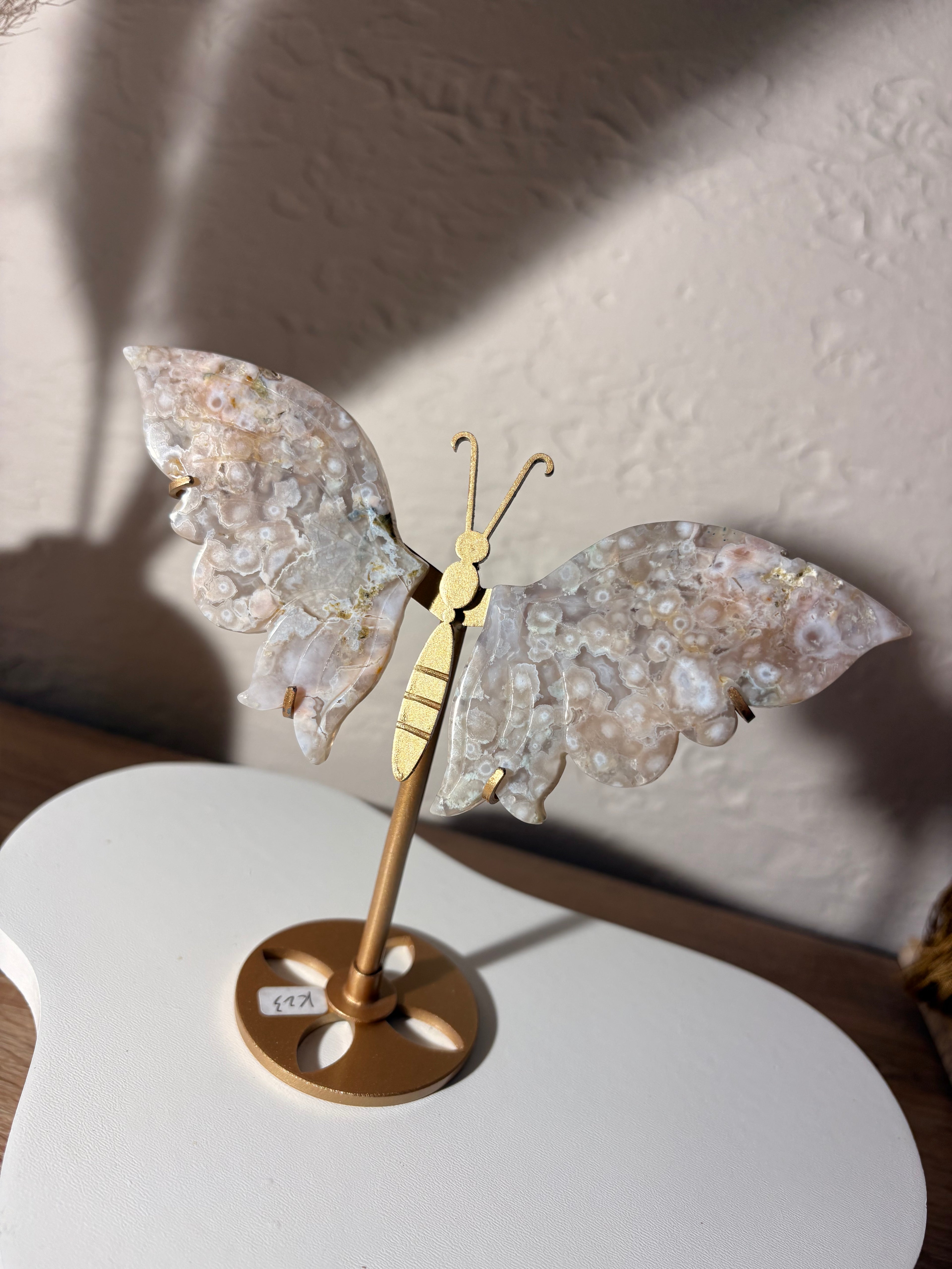 Blumenachat Schmetterling auf Ständer