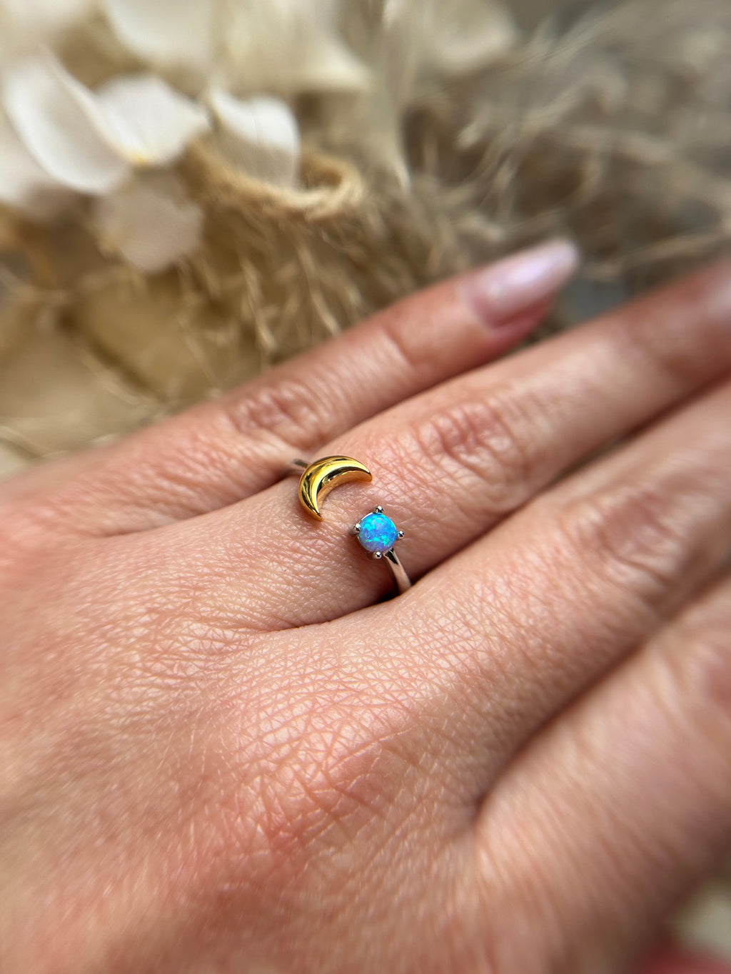 Mond & Opal Ring