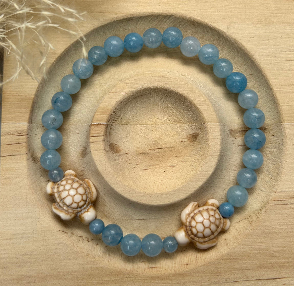 Aquamarin mit Schildkröten Charm