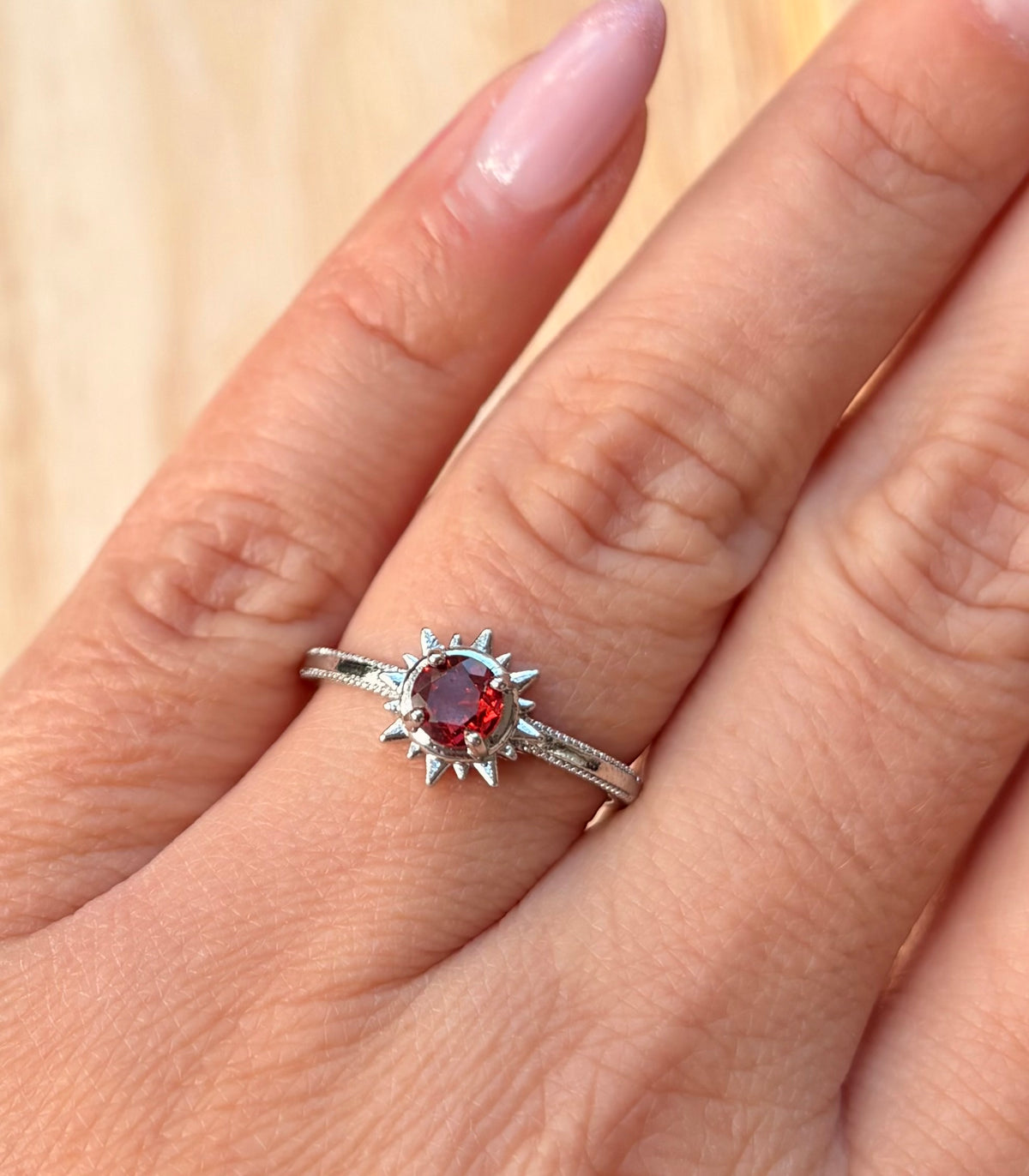 Granat Sonnen-Ring