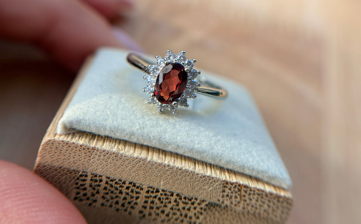Granat Ring