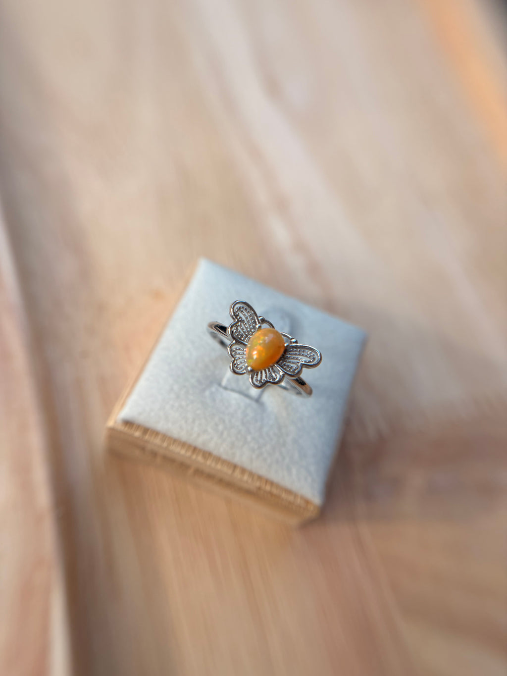 Gelber Opal-Schmetterling Ring
