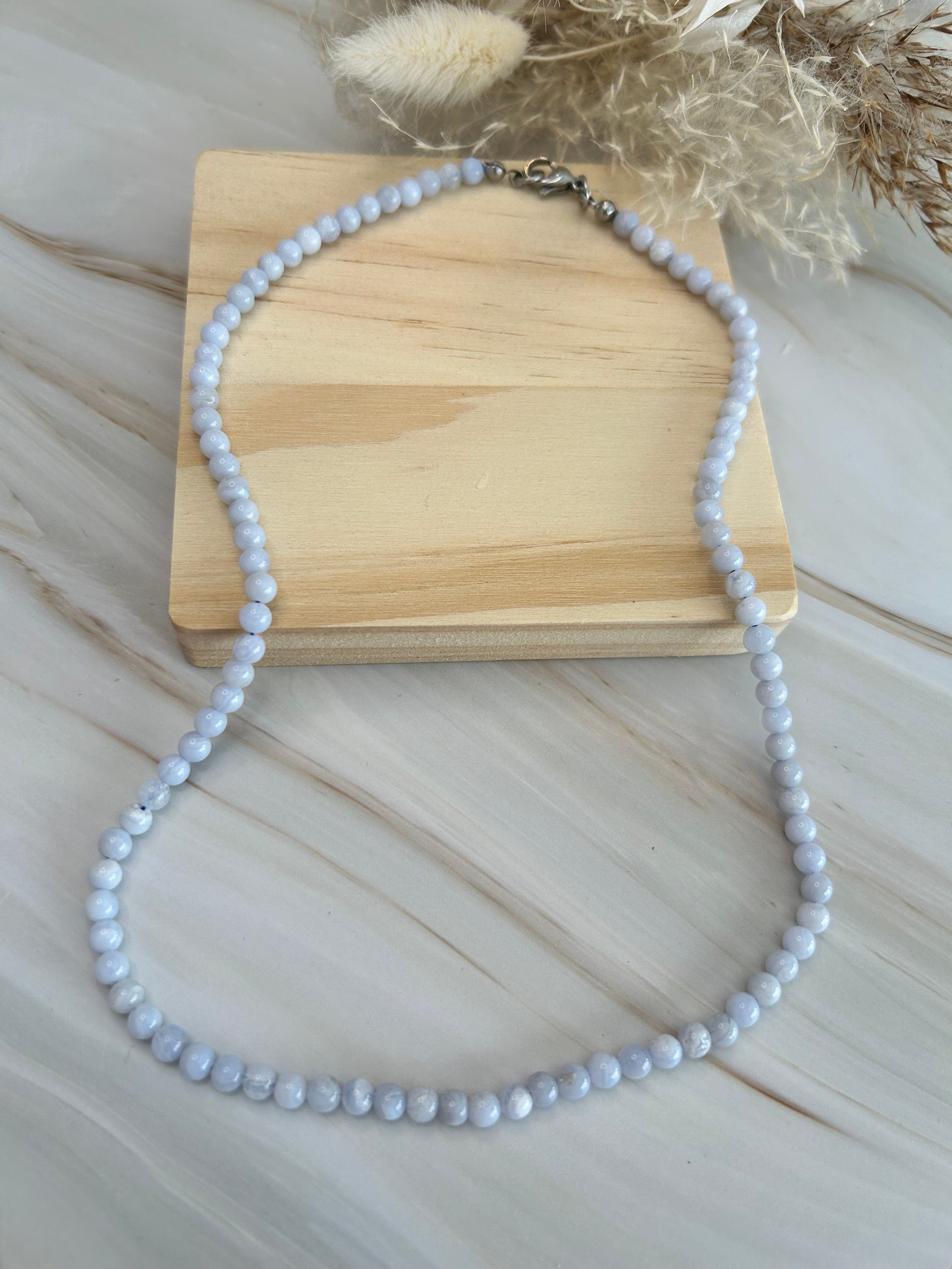 Chalcedon Halskette