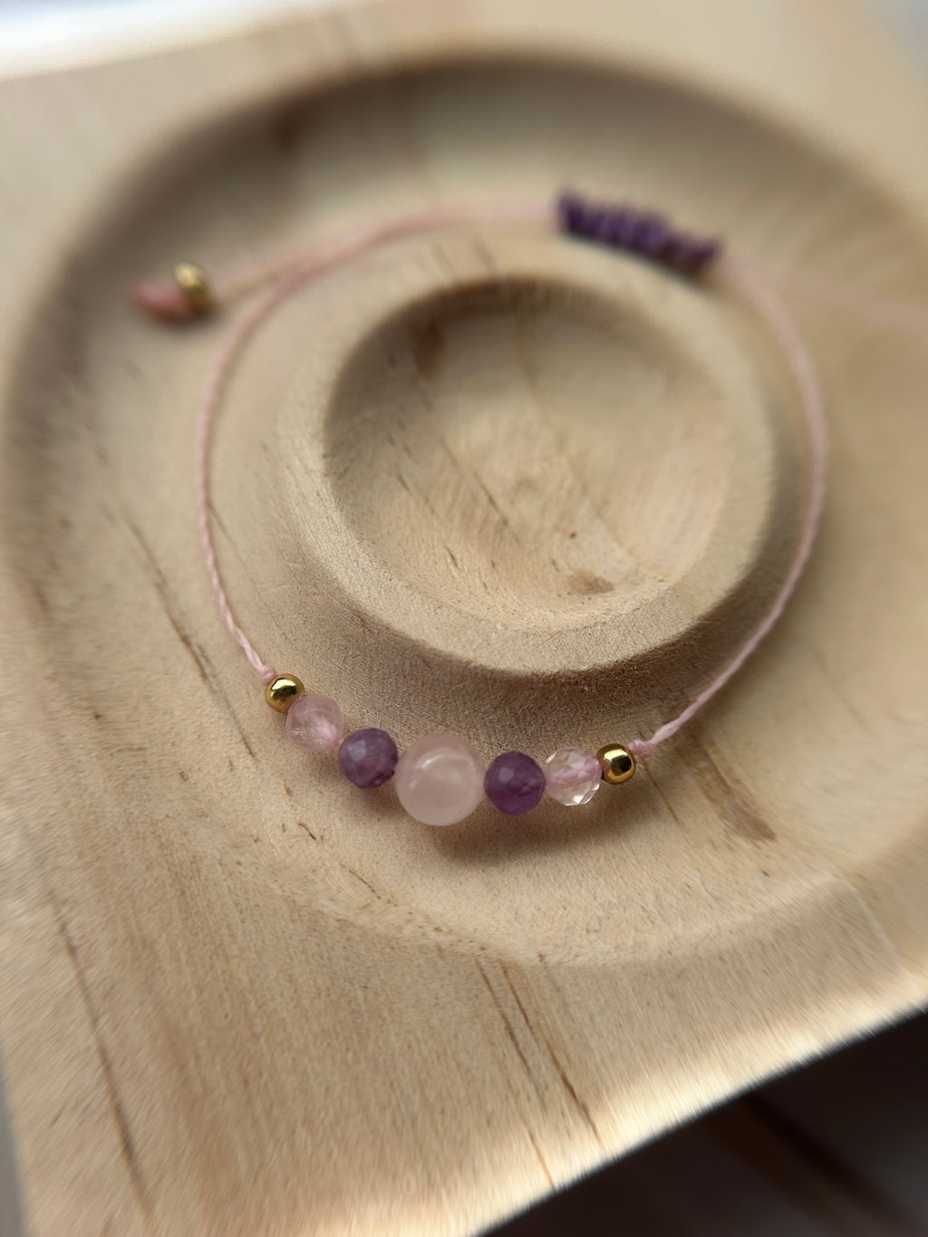 Seelenanker Armband – Rosenquarz & Amethyst mit vergoldeten 925 Silberperlen
