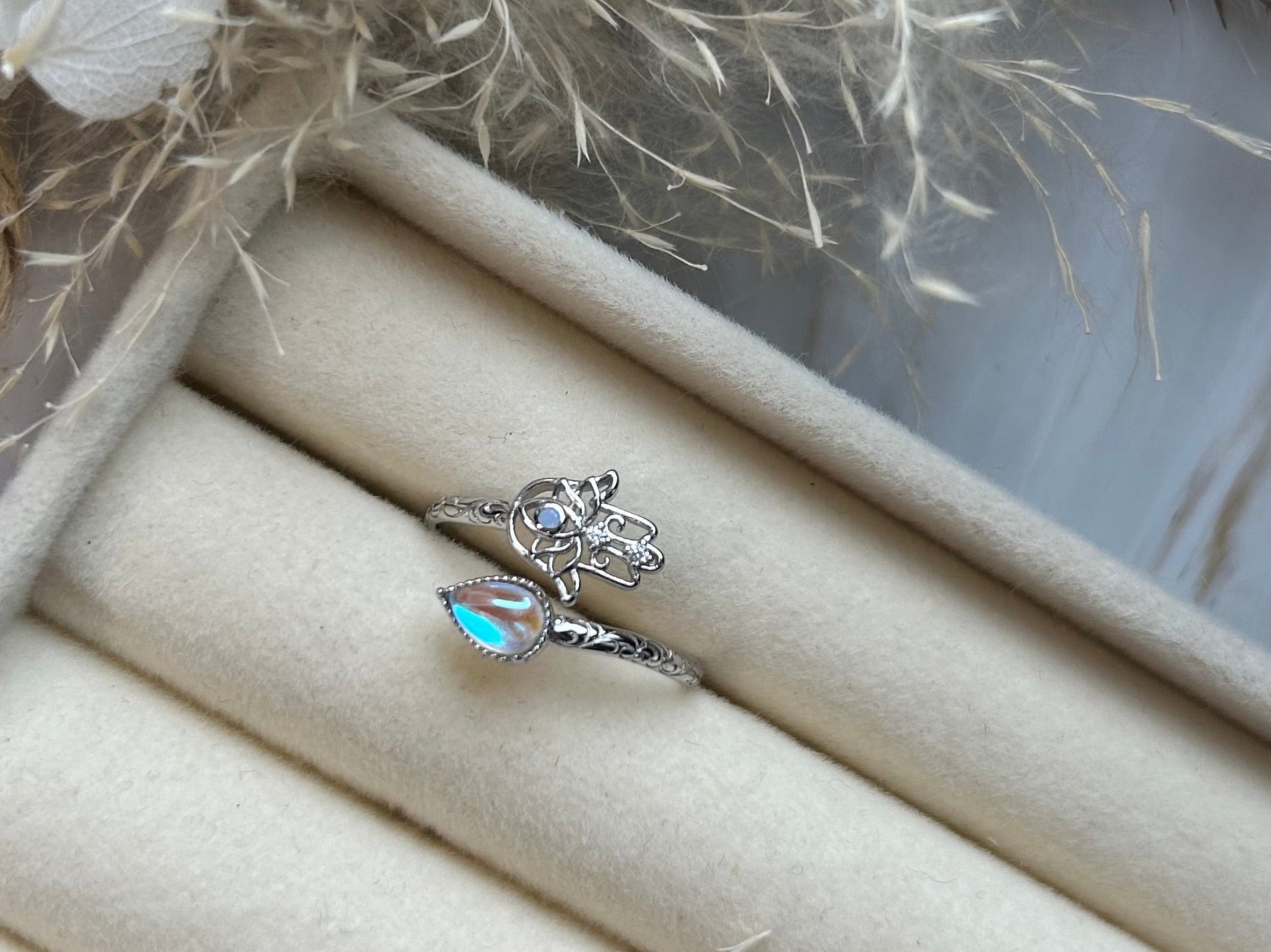 Hand der Fatima Ring mit Opal