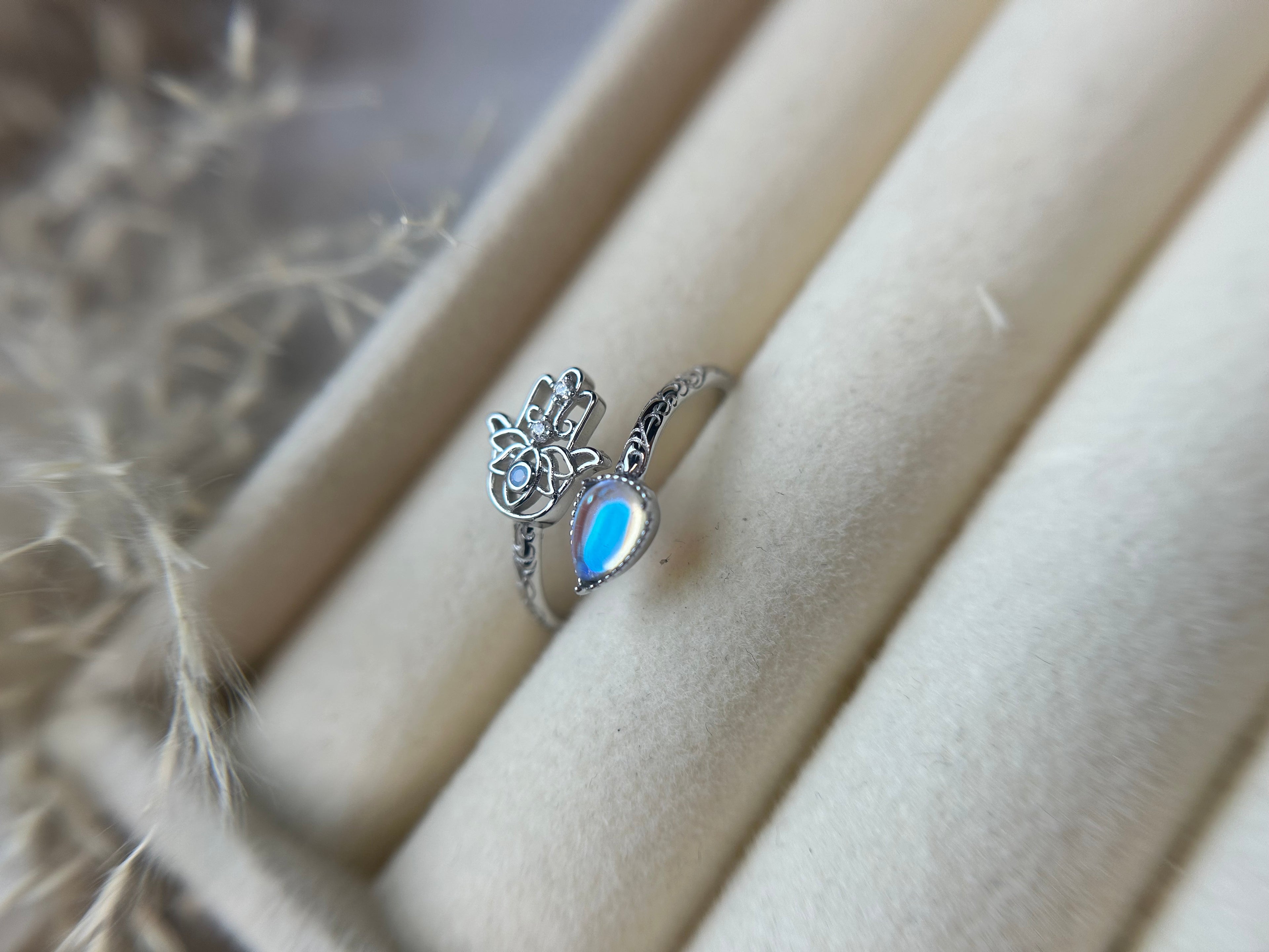 Hand der Fatima Ring mit Opal